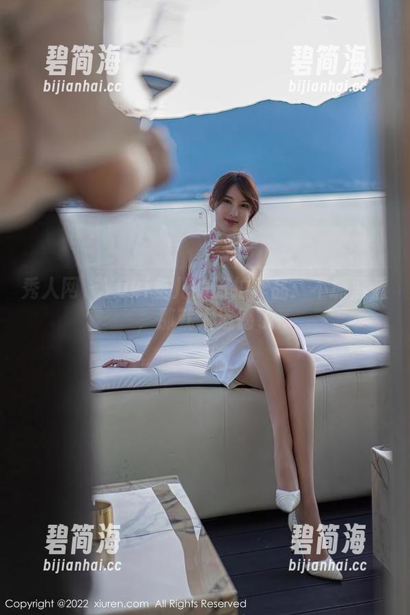 秀人网 - Yuki鱼儿的旅拍作品：不抓紧看，那就太遗憾了
