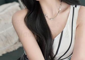 秀人网 – 无圣光的办公室：伊丽莎有点白让这place变得不那么严肃