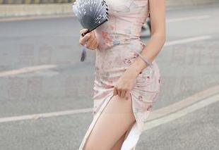 秀人网 – 黑白二元的才华，周井空无圣光套图，普通人可别跟风。