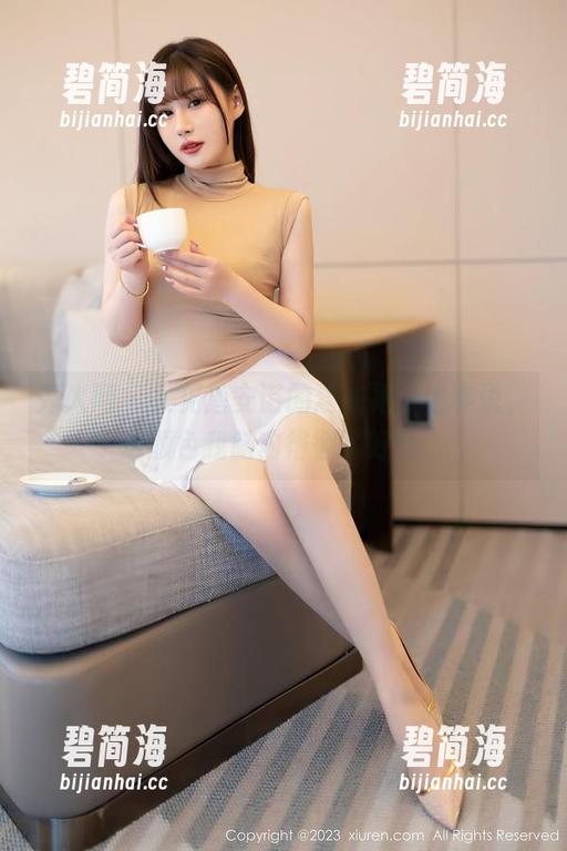 秀人网 - 又见唐安诺的连衣裙，老实说，这颜色我脑内徘徊了好久。