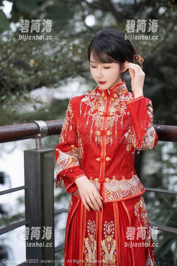 秀人网 - 小雨baby的自拍原图，你见过那种让人惊呼的神奇表情吗？