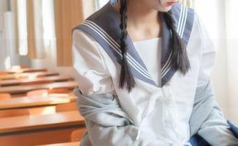 稚乖画册 – 被麻衣学姐的套图勾引了，赤西夜夜的拍摄技法真不错