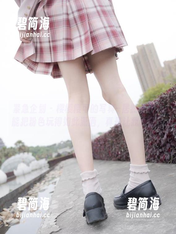 紧急企划 - 樱樱樱可的写真–居然还有人能把粉色玩得如此潇洒，真是让我咋舌。