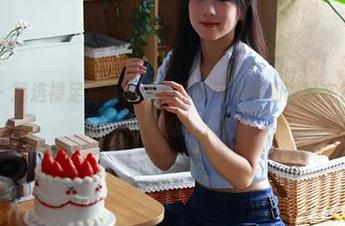 绮梦摄影 – 精选裸足写真集，月月的每一张都像是在勾勒细腻的情感。
