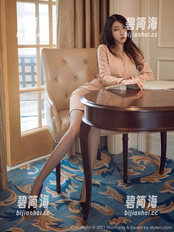 花漾show - 易阳Silvia开启无圣光新境界，图包里的眼镜带你飞！