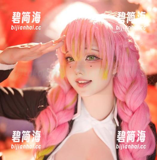 菌烨tako的私拍：界限在哪？认真看肉丝的每一个角度！