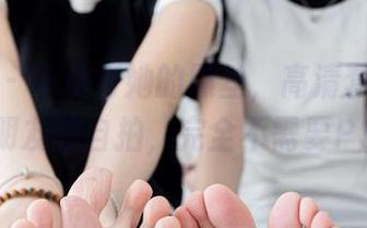 袜啵啵 – 小安与她的黑丝，高清套图就像是朋友的自拍，完全不需要PS！