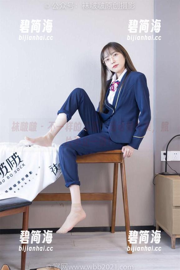 袜啵啵 - 不一样的苏苏：运动鞋合集，照片不止一张！