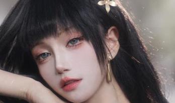 瞧瞧贰加六的原图，裤里丝居然赋予了新生命？