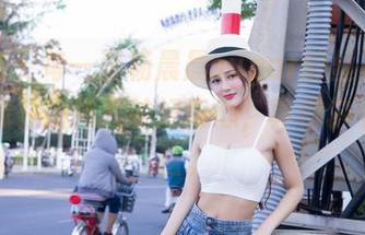 轰趴猫 – 每一张杨晨晨sugar的丝袜套图都好像在撩拨我的好奇心，真偶尔十拿九稳。