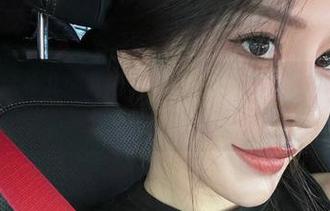 微密圈 – 金希儿：私拍“怼镜”，镜子里和我形影不离！