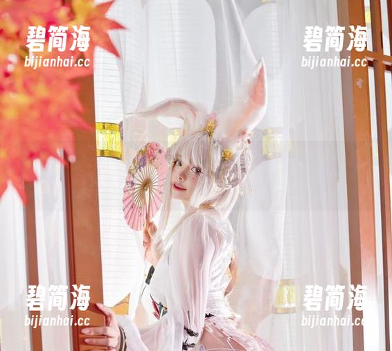 cos了阿寨寨ninja的OL液化上衣，可以说这穿搭是个服务业的绝妙阴谋！