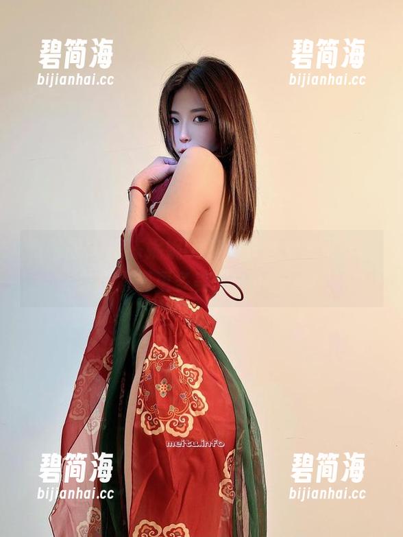 微密圈 - 把陈妮妮UNI的黑丝放大十倍，你会发现更多美图的小惊喜！