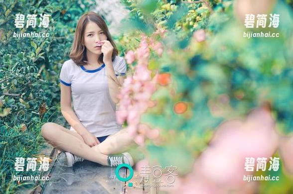 青豆客 - Ann尤美在浴室的泄密，无圣光加持的套图有点意思。