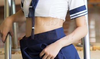 青豆客 – 莫雅淇的婚纱图包，谁说幸福都得是标准打扮？